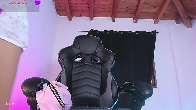 Snapshot of Daila_20_ chatting on September 27, 2025, 12:33 pm Daila 20  online show from September 27, 2025, 12:33 pm