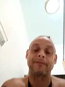 Snapshot of Buffshagswell chatting on September 16, 2025, 2:40 pm Buffshagswell online show from September 16, 2025, 2:40 pm