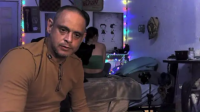 Snapshot of Buffshagswell chatting on April 9, 2026, 2:02 am Buffshagswell online show from April 9, 2026, 2:02 am