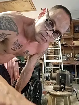 Snapshot of Buffshagswell chatting on September 8, 2025, 6:29 pm Buffshagswell online show from September 8, 2025, 6:29 pm