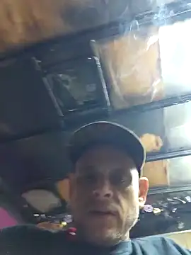 Snapshot of Buffshagswell chatting on October 14, 2025, 3:51 am Buffshagswell online show from October 14, 2025, 3:51 am