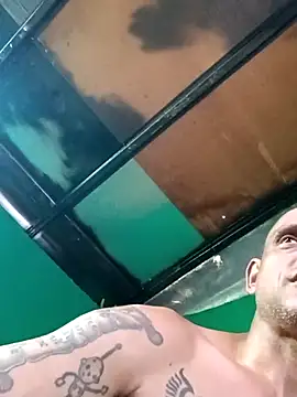 Snapshot of Buffshagswell chatting on September 9, 2025, 9:02 pm Buffshagswell online show from September 9, 2025, 9:02 pm