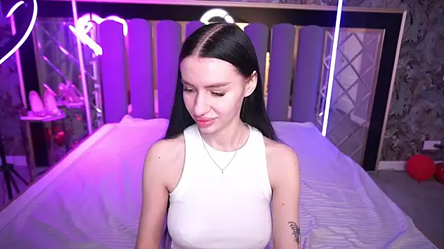 Snow WhiteeeX online show from March 31, 2026, 5:42 am