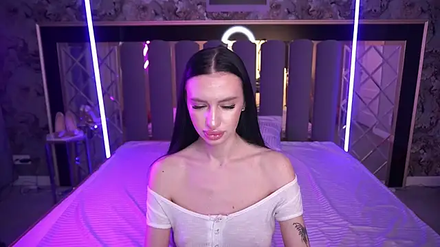 Snow WhiteeeX online show from March 22, 2026, 6:48 am