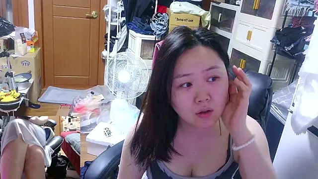 rami0428 online show from April 9, 2026, 9:43 pm