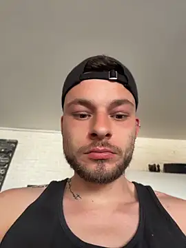 hottwoboys online show from May 27, 2026, 11:50 am