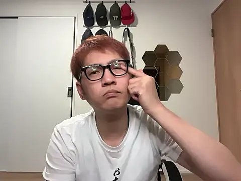 Snapshot of kensnb chatting on October 28, 2025, 12:26 pm kensnb online show from October 28, 2025, 12:26 pm