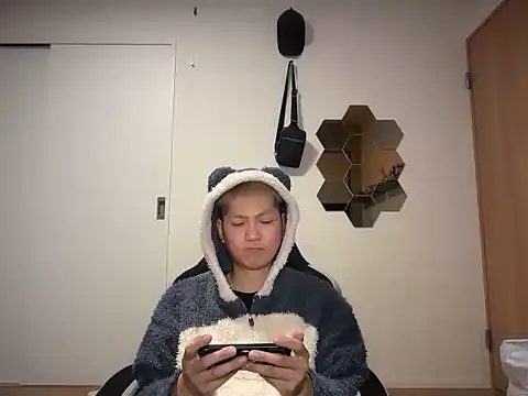 Snapshot of kensnb chatting on February 5, 2026, 12:01 pm kensnb online show from February 5, 2026, 12:01 pm