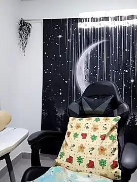 Snapshot of Hikaryfire chatting on October 11, 2025, 1:45 pm Hikaryfire online show from October 11, 2025, 1:45 pm