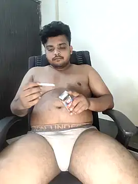 Snapshot of Mr_Handsome_hunk chatting on December 8, 2024, 9:52 pm Mr Handsome hunk online show from December 8, 2024, 9:52 pm