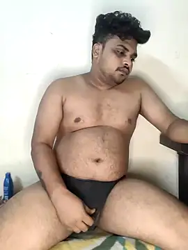 Snapshot of Mr_Handsome_hunk chatting on December 4, 2024, 11:19 pm Mr Handsome hunk online show from December 4, 2024, 11:19 pm