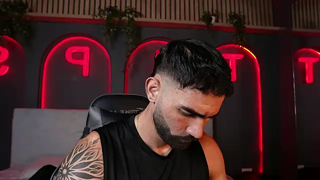 Snapshot of Austin_bolt chatting on October 23, 2025, 2:21 am Austin bolt online show from October 23, 2025, 2:21 am