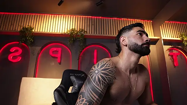 Snapshot of Austin_bolt chatting on September 29, 2025, 12:17 am Austin bolt online show from September 29, 2025, 12:17 am