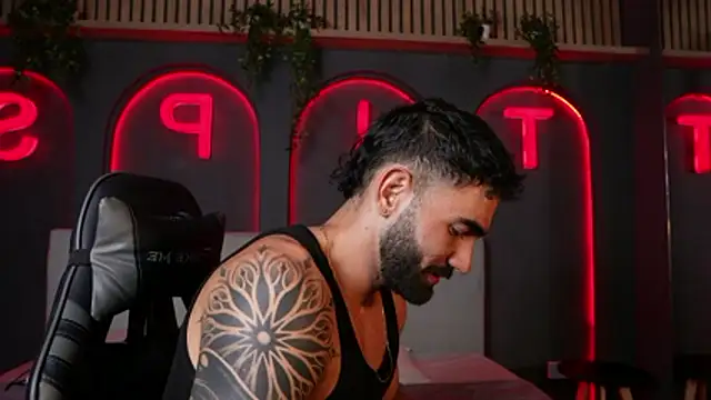 Snapshot of Austin_bolt chatting on October 30, 2025, 3:27 am Austin bolt online show from October 30, 2025, 3:27 am