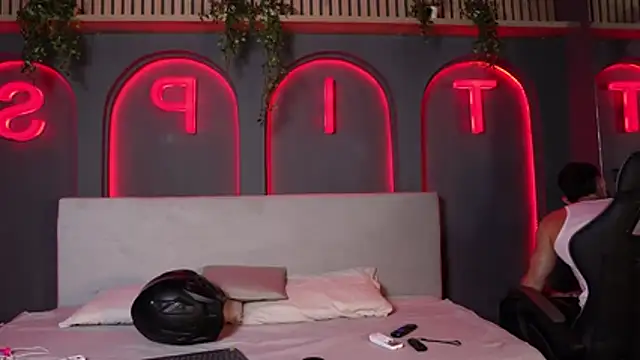 Snapshot of Austin_bolt chatting on October 29, 2025, 3:16 am Austin bolt online show from October 29, 2025, 3:16 am