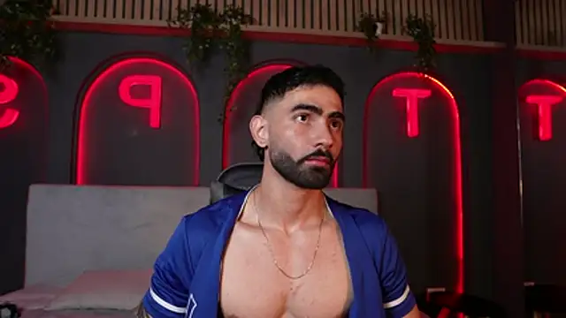 Snapshot of Austin_bolt chatting on October 24, 2025, 2:43 am Austin bolt online show from October 24, 2025, 2:43 am