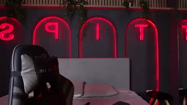 Snapshot of Austin_bolt chatting on October 21, 2025, 2:22 am Austin bolt online show from October 21, 2025, 2:22 am