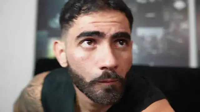 Snapshot of Austin_bolt chatting on October 9, 2025, 2:34 am Austin bolt online show from October 9, 2025, 2:34 am