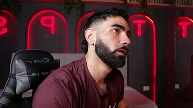 Snapshot of Austin_bolt chatting on October 20, 2025, 2:46 am Austin bolt online show from October 20, 2025, 2:46 am