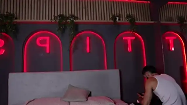 Snapshot of Austin_bolt chatting on October 16, 2025, 2:20 am Austin bolt online show from October 16, 2025, 2:20 am