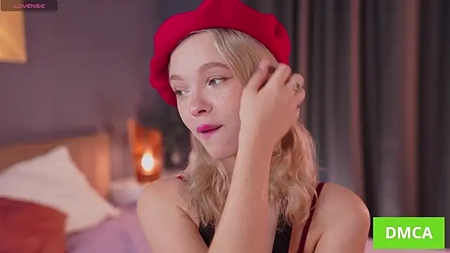  AlinaBailey online show from October 19, 2025, 8:17 am