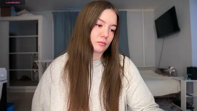 Emy jonesss online show from November 5, 2025, 10:07 am