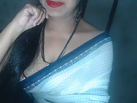 Snapshot of Indianstreamm chatting on March 17, 2025, 4:33 pm Indianstreamm online show from March 17, 2025, 4:33 pm