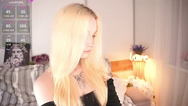 Naughty  Couplles online show from January 15, 2026, 4:32 pm