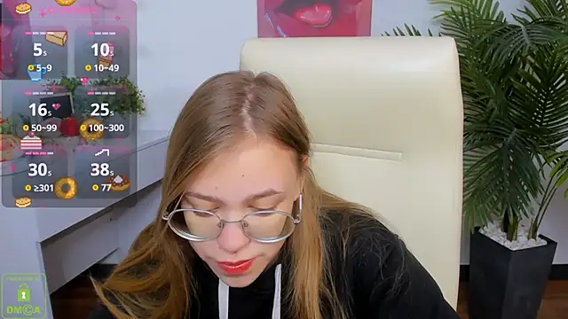 LayriantaVee online show from October 6, 2025, 6:03 am