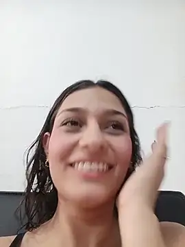 Ary-18 online show from October 1, 2025, 7:40 pm