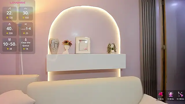 Sensual Sophie  online show from March 26, 2026, 11:19 am