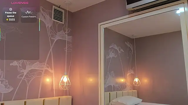 Sensual Sophie  online show from October 2, 2025, 10:18 am