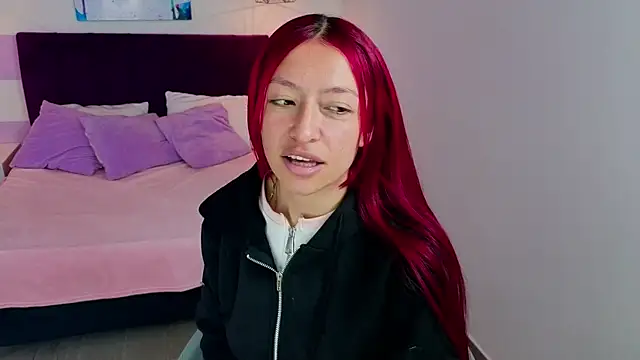 Scarlett  bell online show from April 13, 2026, 1:26 pm