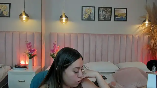 Annie karlsson   online show from October 8, 2025, 3:41 am