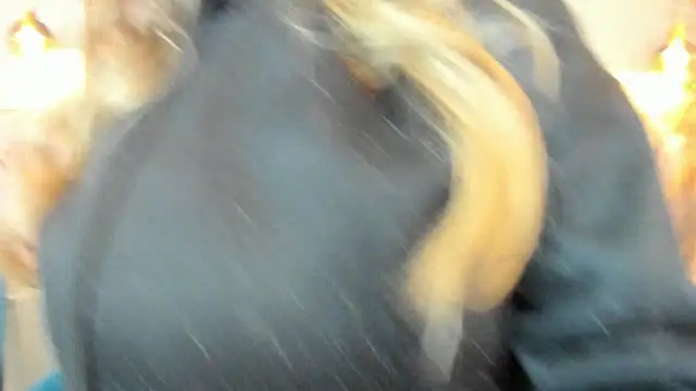 Annie karlsson   online show from October 31, 2025, 3:47 am