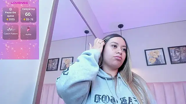 Annie karlsson   online show from October 7, 2025, 3:40 am