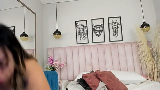 Annie karlsson   online show from September 21, 2025, 12:32 pm