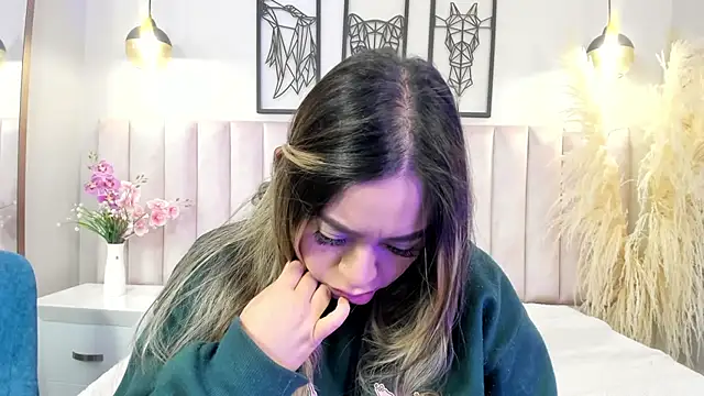 Annie karlsson   online show from September 20, 2025, 3:22 am