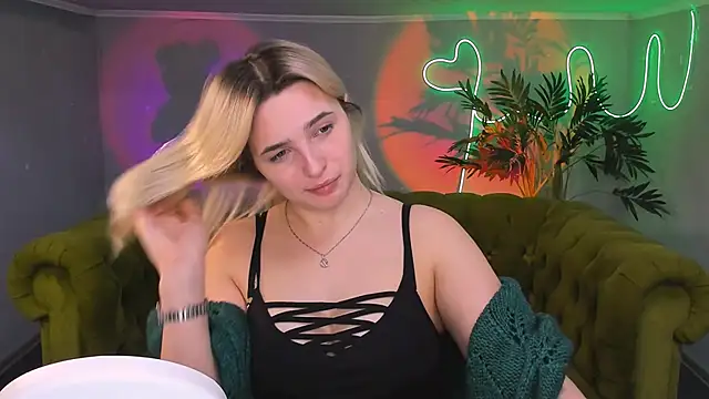 tendermeow online show from February 5, 2025, 10:30 am