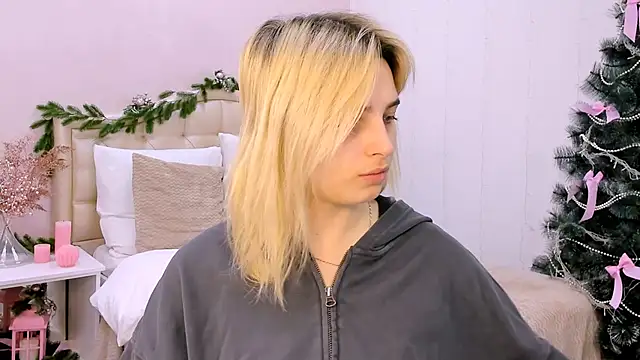 tendermeow online show from January 17, 2025, 1:13 pm