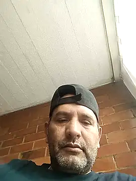 RogueTraveler online show from November 2, 2025, 4:45 pm