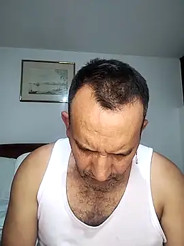 Snapshot of RogueTraveler chatting on September 17, 2025, 5:09 am RogueTraveler online show from September 17, 2025, 5:09 am