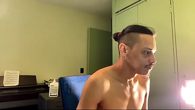 Snapshot of villanocat chatting on September 30, 2025, 4:02 pm villanocat online show from September 30, 2025, 4:02 pm