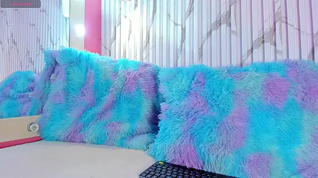 valentina lux online show from October 16, 2025, 7:33 pm