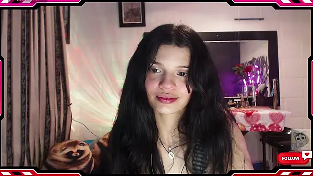 Sarahgin online show from September 24, 2025, 8:54 am