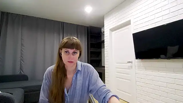 Daniella Lorente online show from May 1, 2026, 11:32 pm