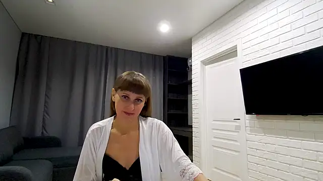 Daniella Lorente online show from July 15, 2026, 10:28 pm