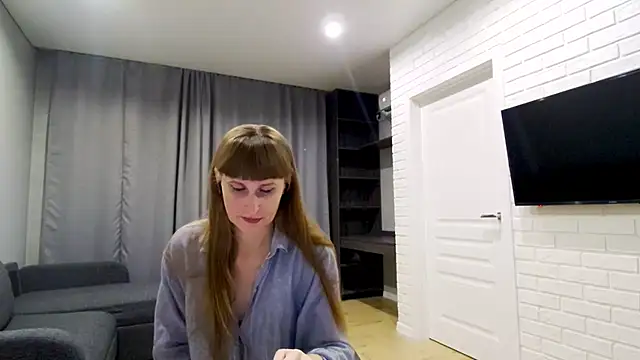 Daniella Lorente online show from December 5, 2025, 2:00 am