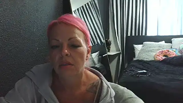 Snapshot of rileyraerhoads chatting on September 21, 2025, 10:26 pm rileyraerhoads online show from September 21, 2025, 10:26 pm