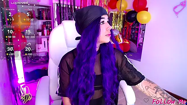 AliceWalker 11 online show from September 27, 2025, 8:04 pm